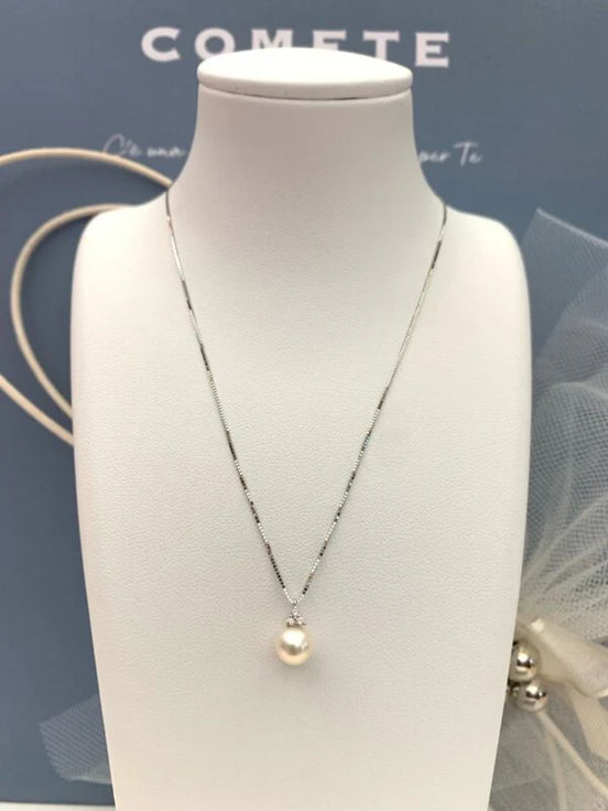 Collana in oro con perle e diamanti