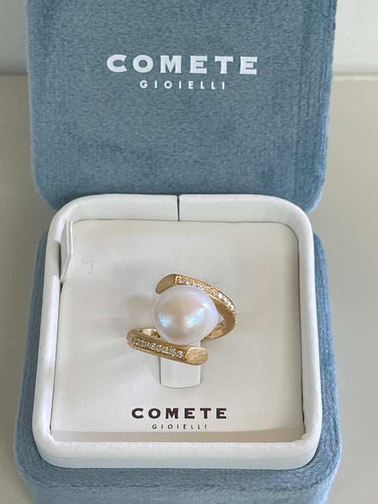 Anello in oro con perle